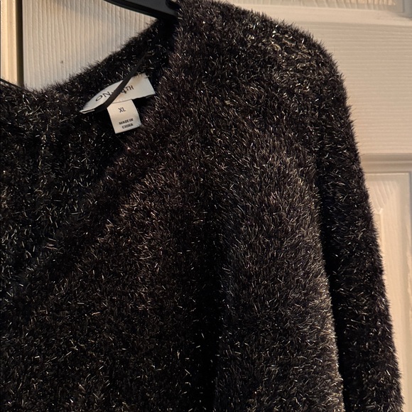 On 34th Sweater - Picture 3 of 13